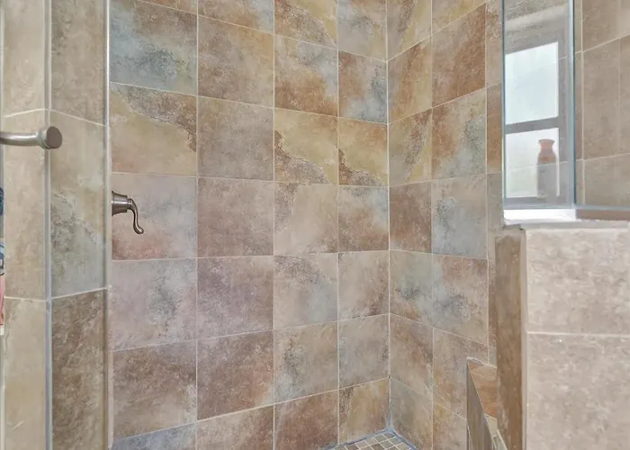 Watch The Dolphins Waterview 2-bed Heated Pool * Clearwater Beach